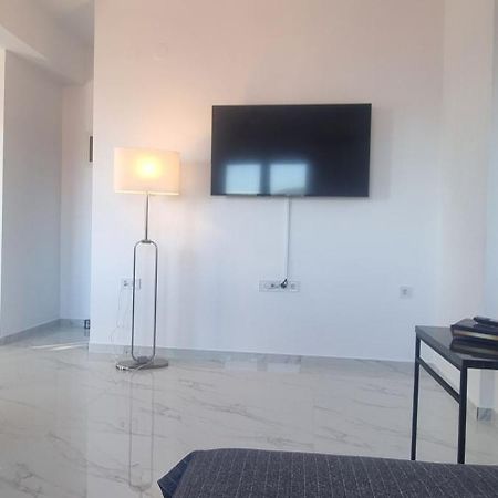 Ellis-Suites Nea Peramos Kavala 外观 照片