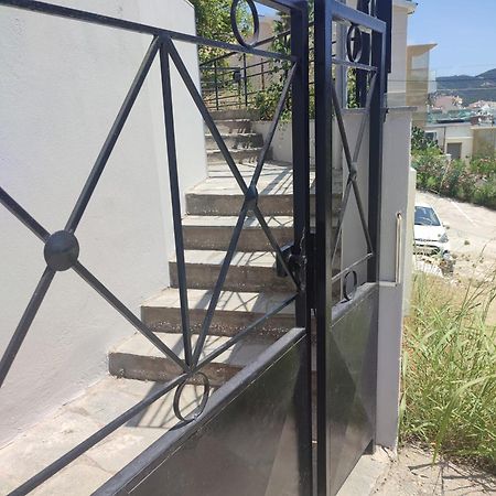 Ellis-Suites Nea Peramos Kavala 外观 照片