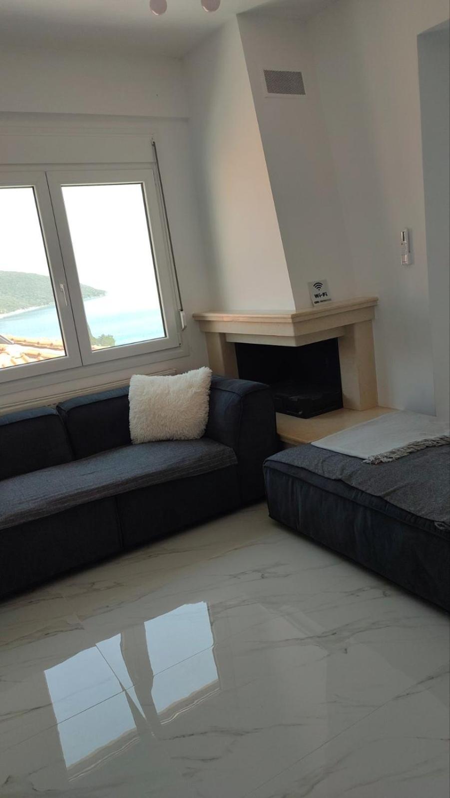 Ellis-Suites Nea Peramos Kavala 外观 照片