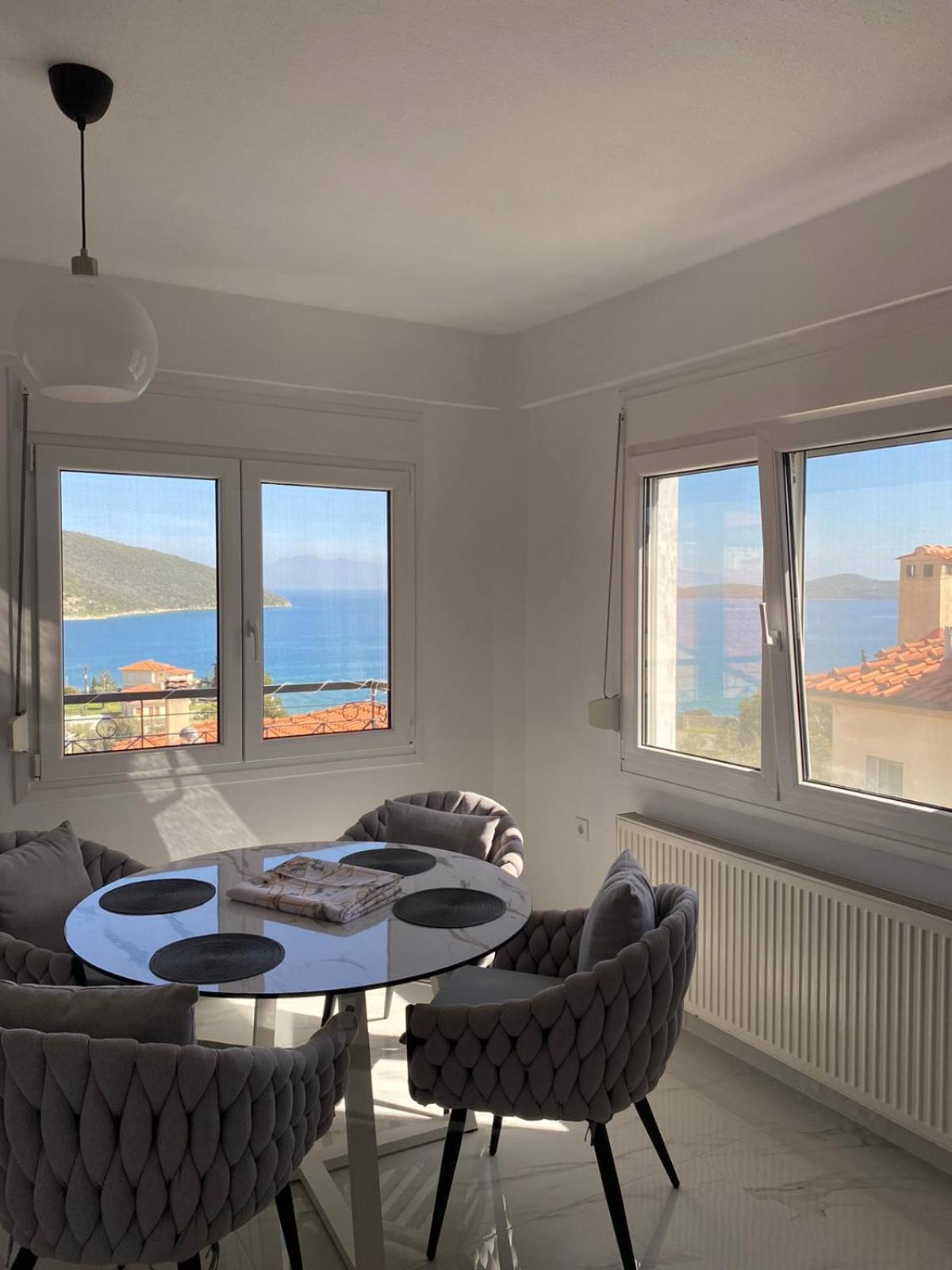 Ellis-Suites Nea Peramos Kavala 外观 照片