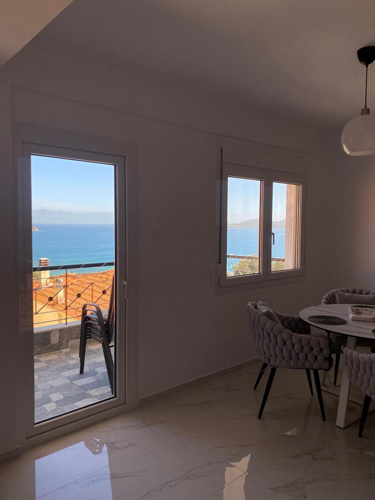 Ellis-Suites Nea Peramos Kavala 外观 照片